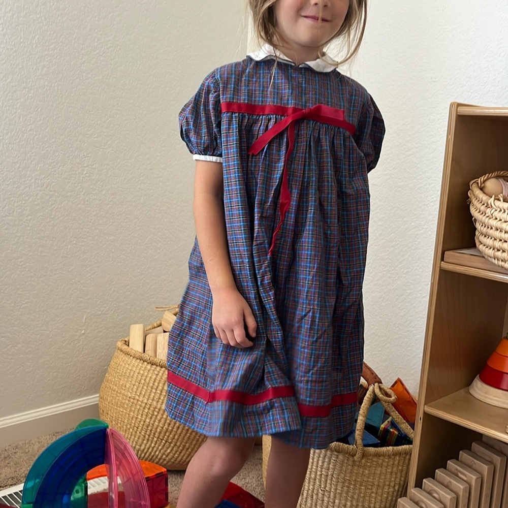 VINTAGE 5/6 Plaid Peter Pan Collar Dress with Red Ribbon Accents